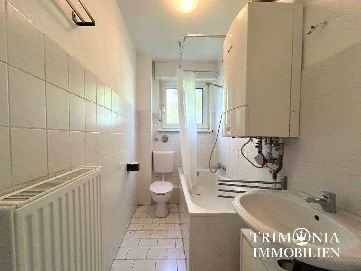 Helle und renovierte Erdgeschosswohnung - Photo 2