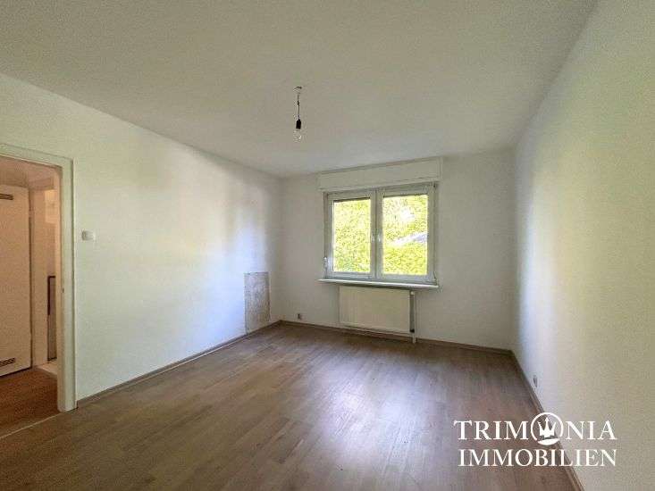 Helle und renovierte Erdgeschosswohnung - Photo 1